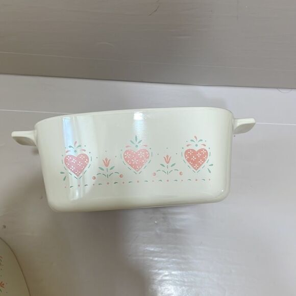 TWO CORNING WARE BAKING DISHES IN FOREVER YOURS HEARTS PATTERN - Picture 9 of 10